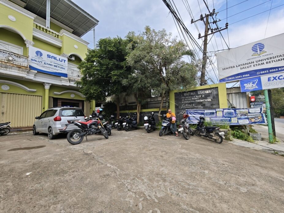 Lokasi Salut Etam Betuah dari sisi jalan