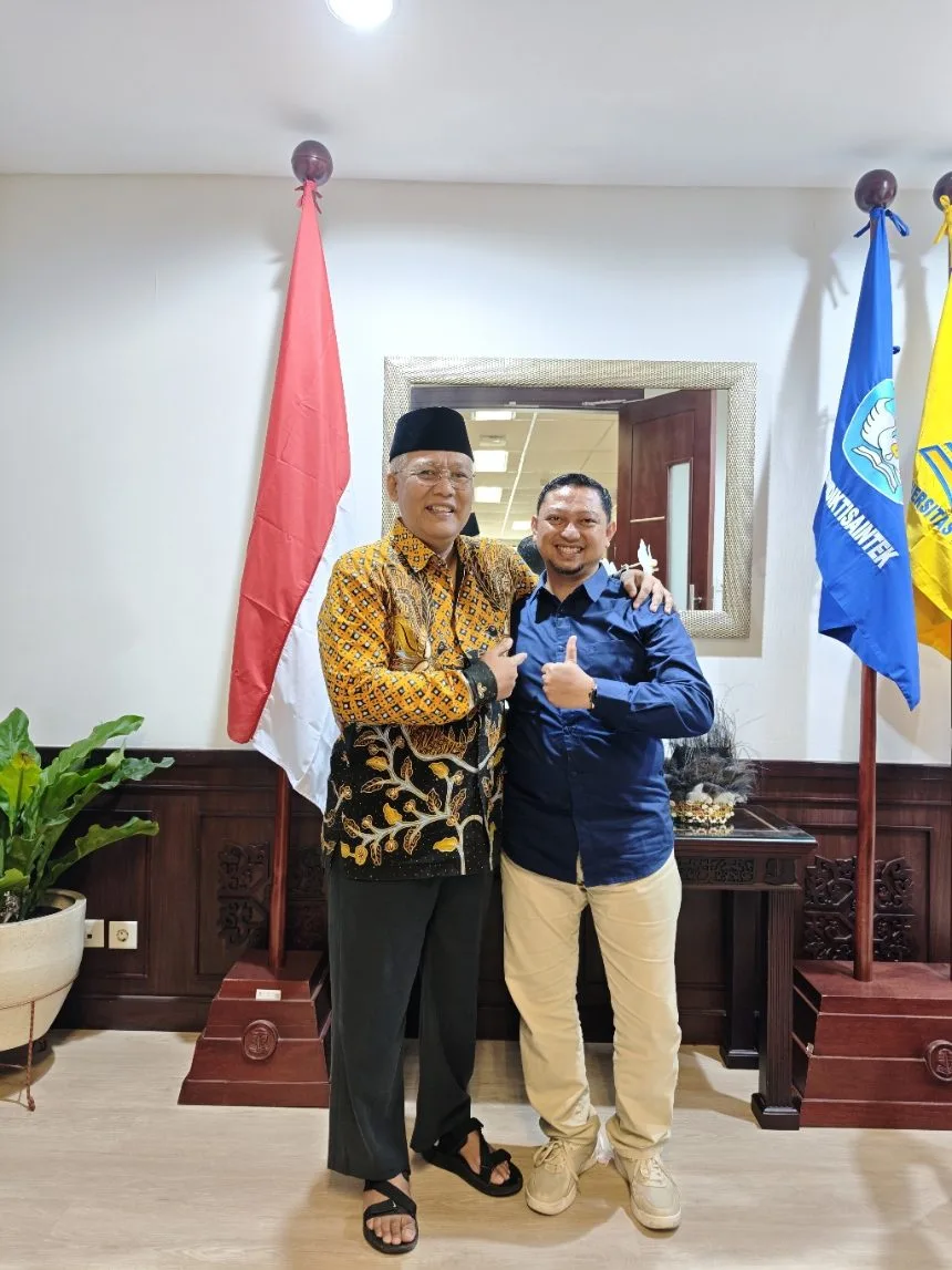 Bersama Rektor UT