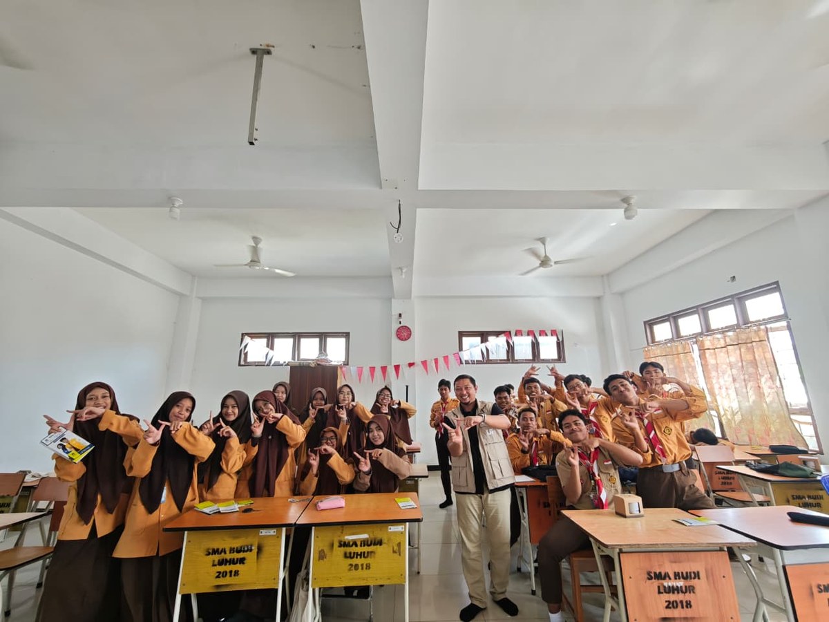Sosialisasi UT Samarinda ke SMA oleh Salut Etam Betuah