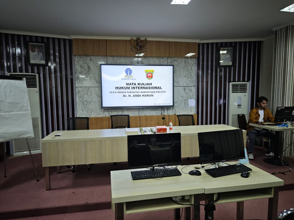 Dr. Andi Harun mengajar Hukum Internasional UT
