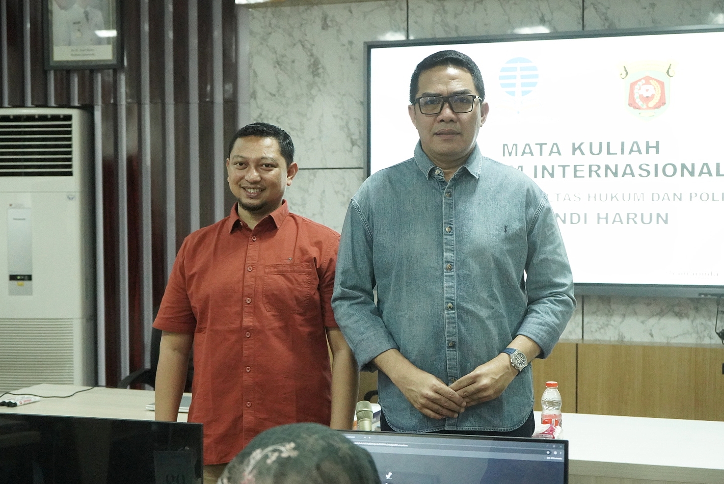 Ahmad Husaini S.H. M.H. Kepala Salut Etam Betuah bersama Dr. H. Andi Harun Walikota Samarinda di kelas tatap muka Hukum Internasional